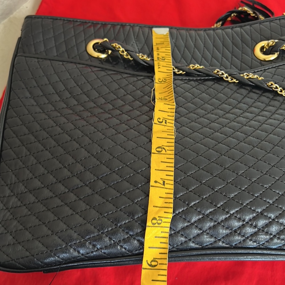 VINTAGE:Bally, Swiss designer lambskin quilted black with gold hardware - Picture 11 of 12